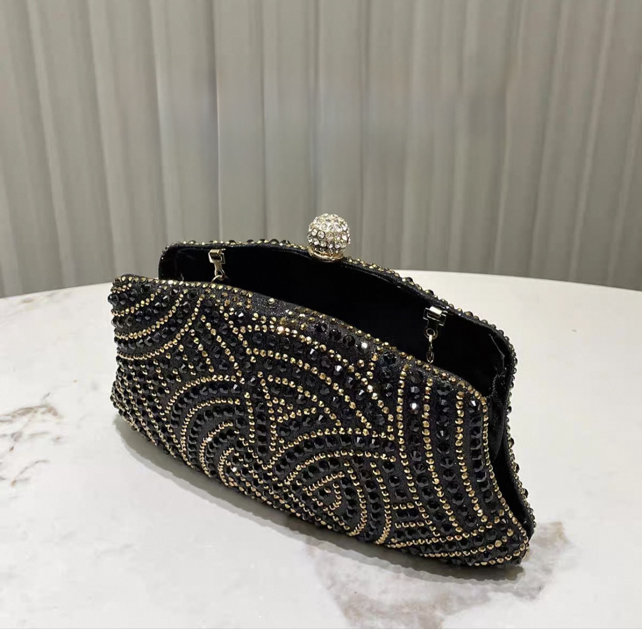 Mystic Evening Clutch – Luxe Sparkling Clutch Bag | CheLon