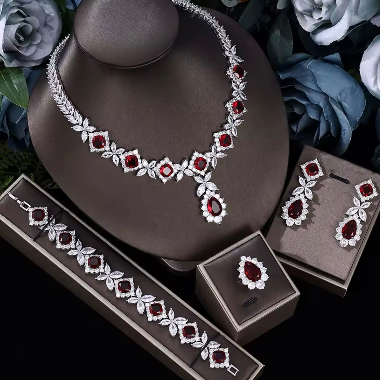 Conjunto de joyas Monarca